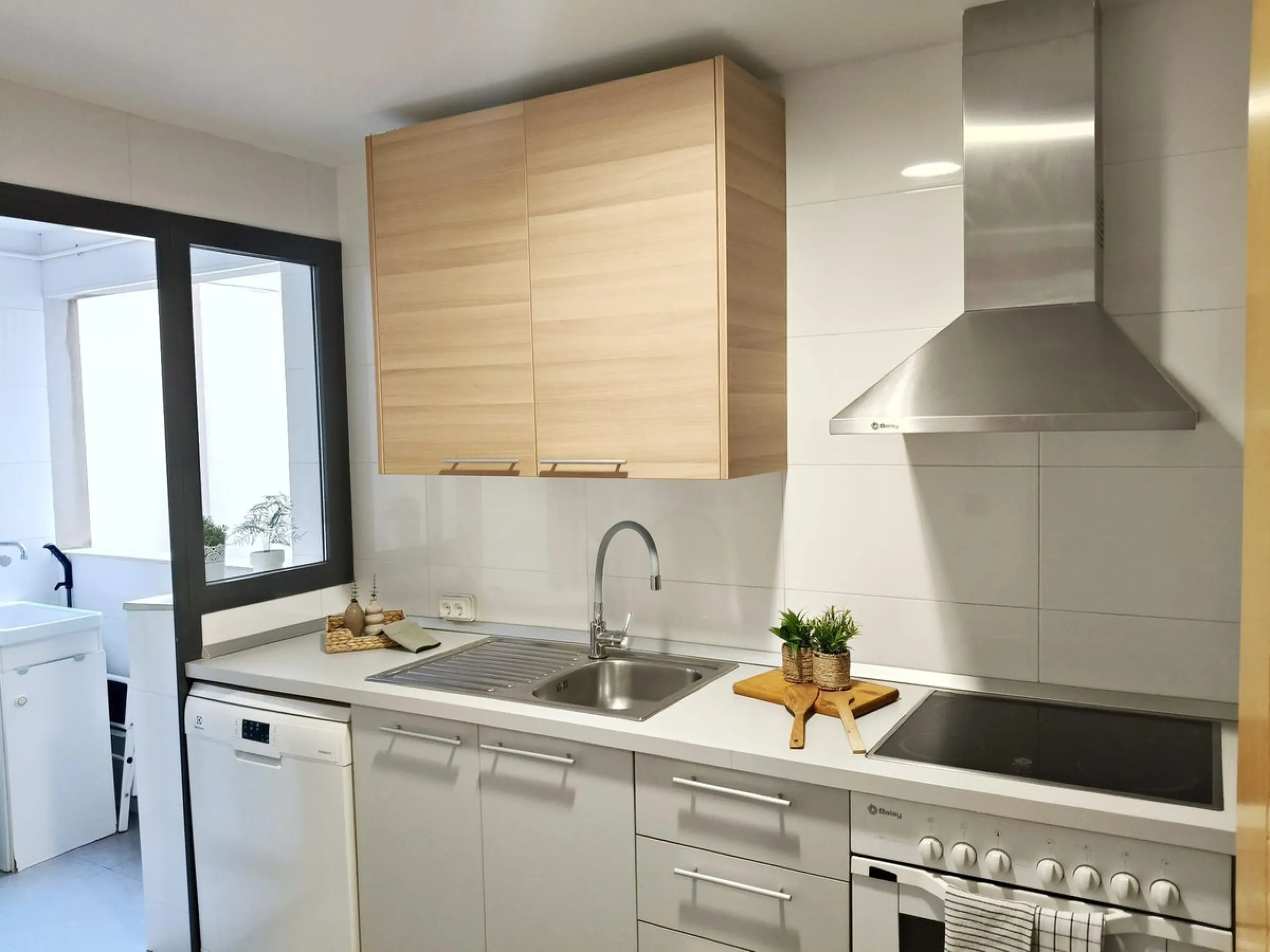 Middle Floor Apartment, Pacífico, Málaga Ciudad.