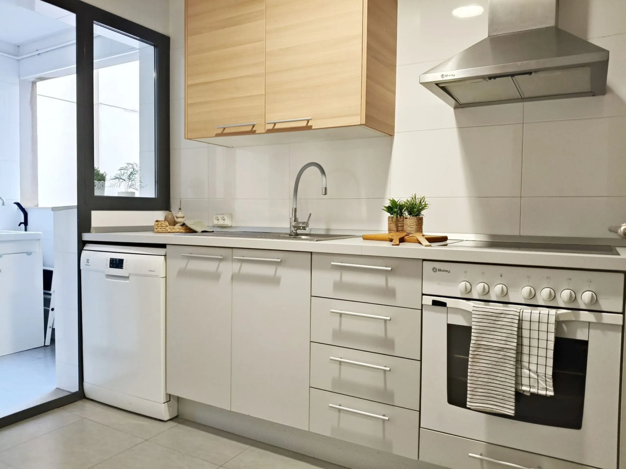 Middle Floor Apartment, Pacífico, Málaga Ciudad.