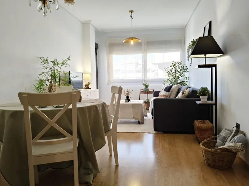 Middle Floor Apartment, Pacífico, Málaga Ciudad.