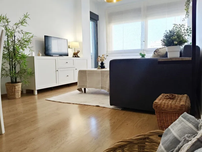 Middle Floor Apartment, Pacífico, Málaga Ciudad.