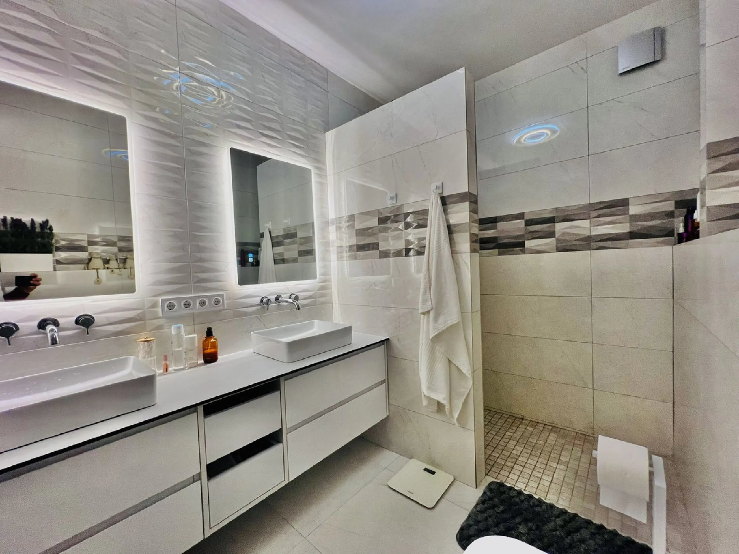 FULLY RENOVATED TOWNHOUSE IN ATALAYA – READY TO MOVE IN