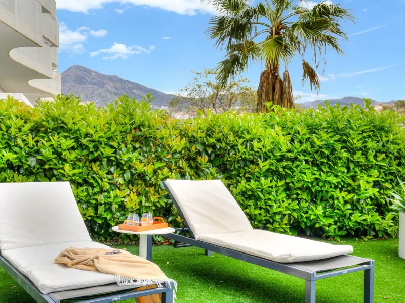 Beautifully Furnished Apartment with Private Garden