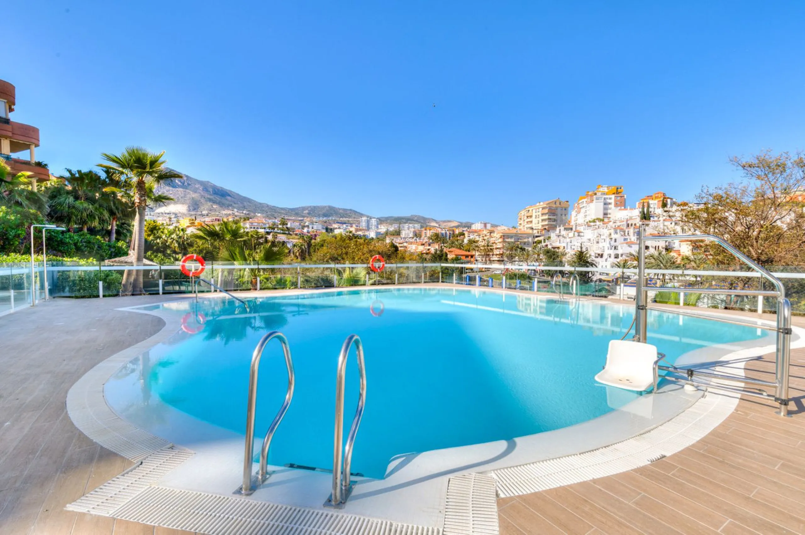 Beautifully Furnished Apartment with Private Garden