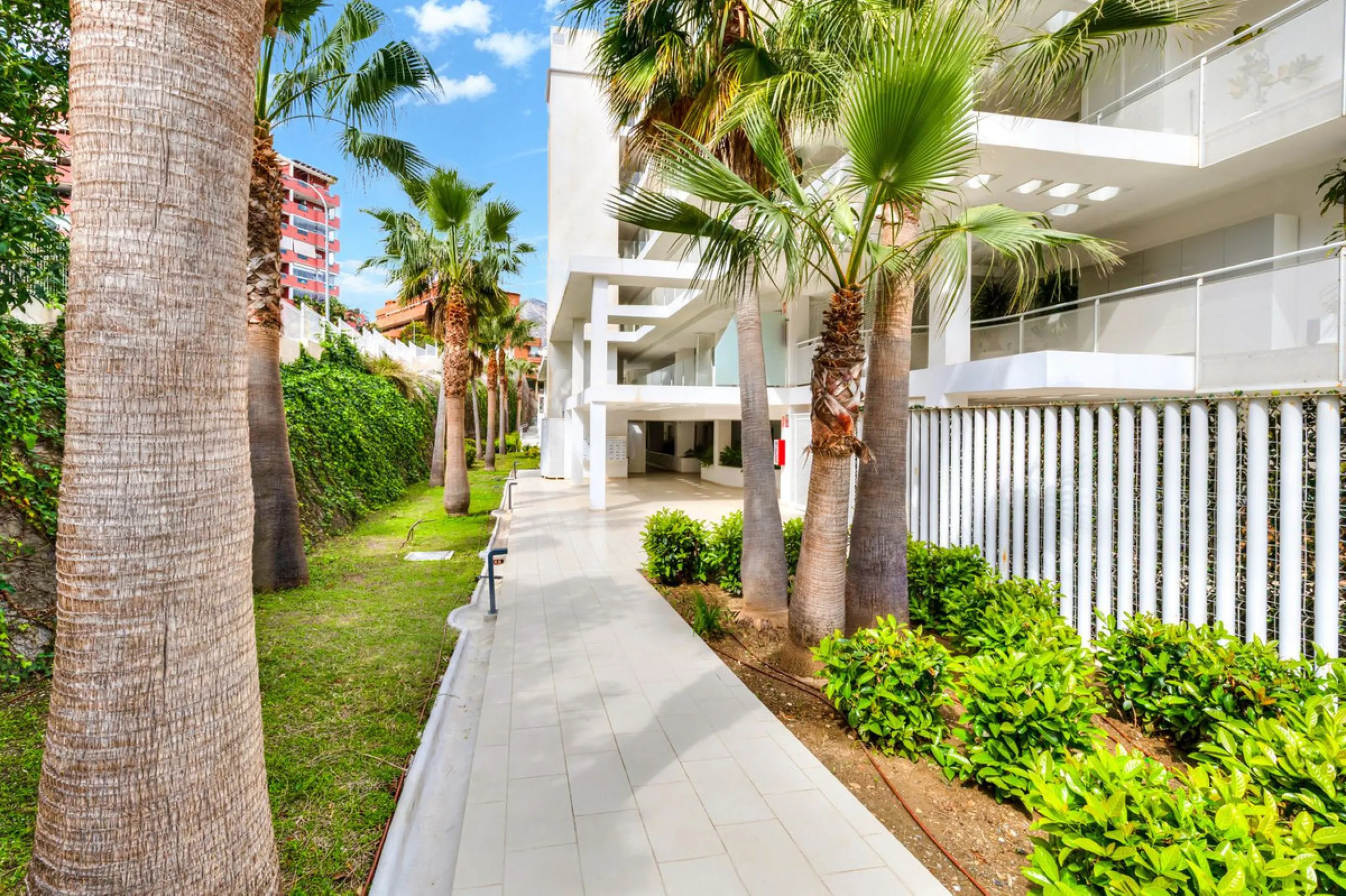 Beautifully Furnished Apartment with Private Garden