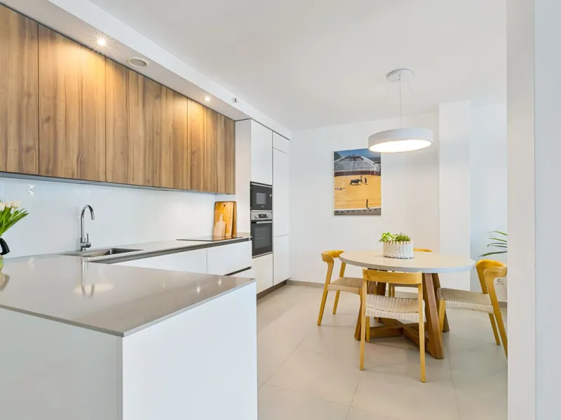 Beautifully Furnished Apartment with Private Garden