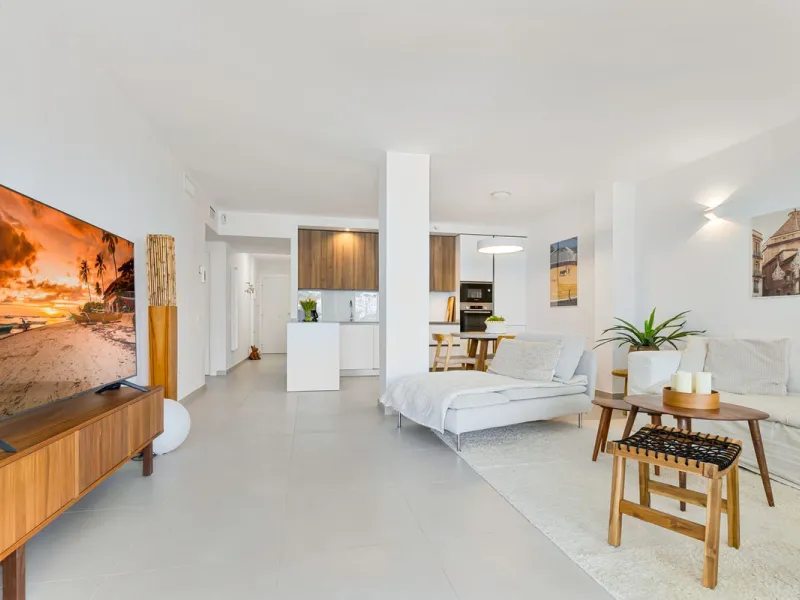 Beautifully Furnished Apartment with Private Garden