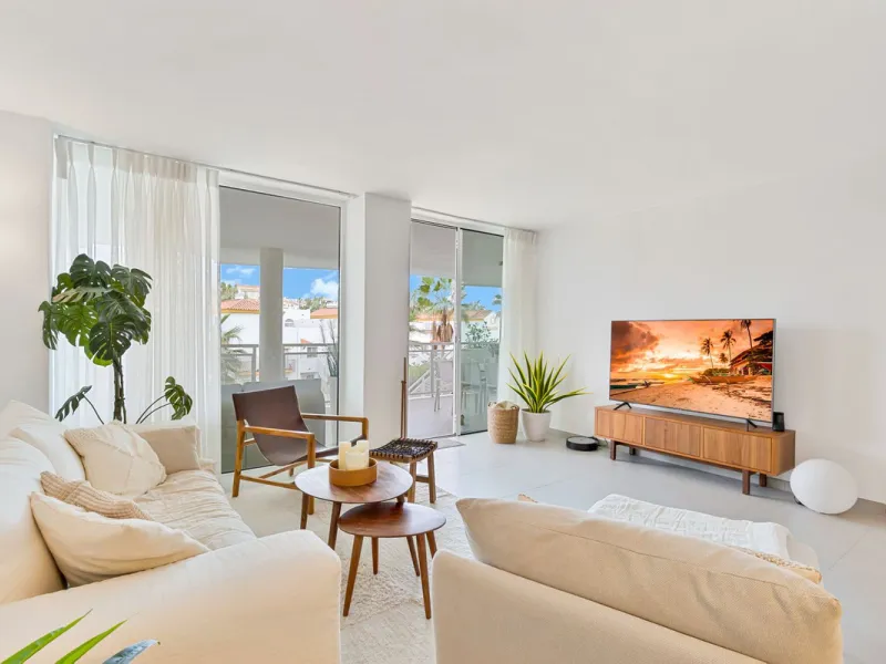 Beautifully Furnished Apartment with Private Garden