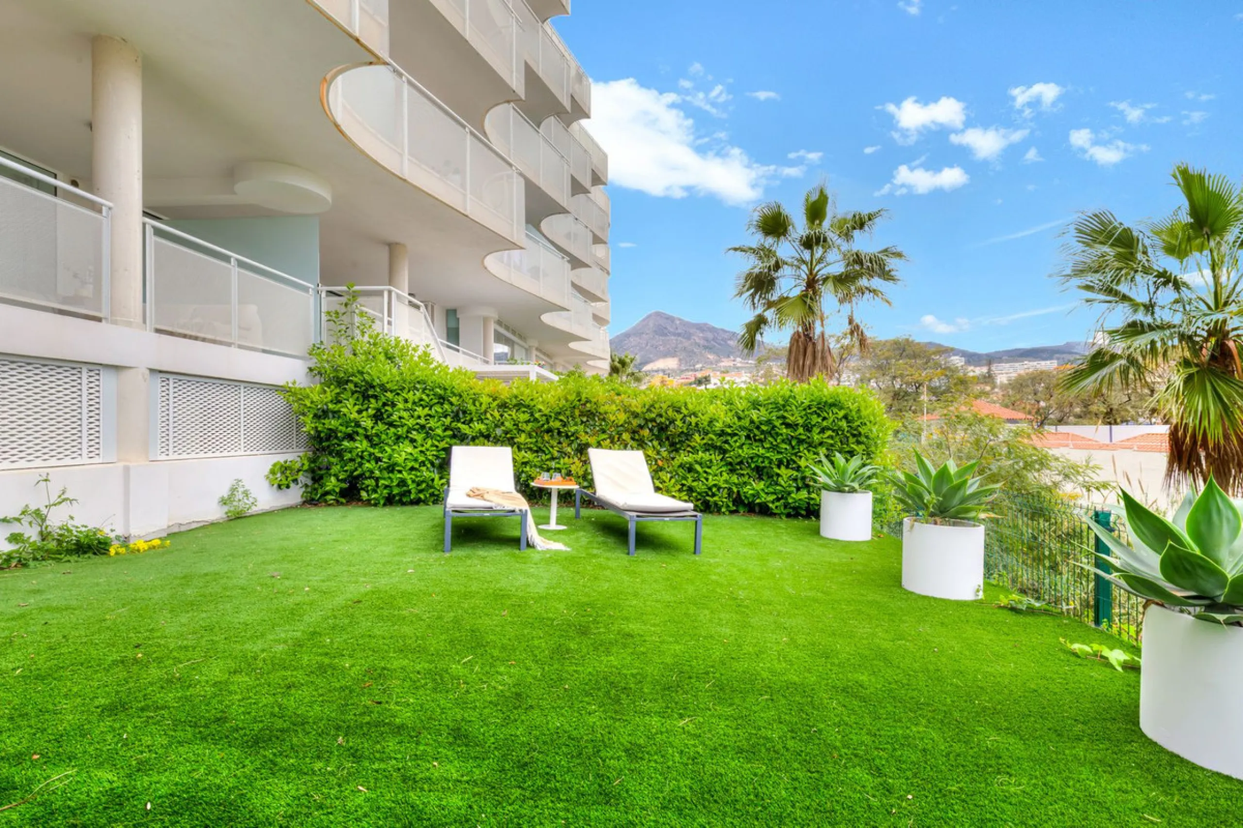 Beautifully Furnished Apartment with Private Garden