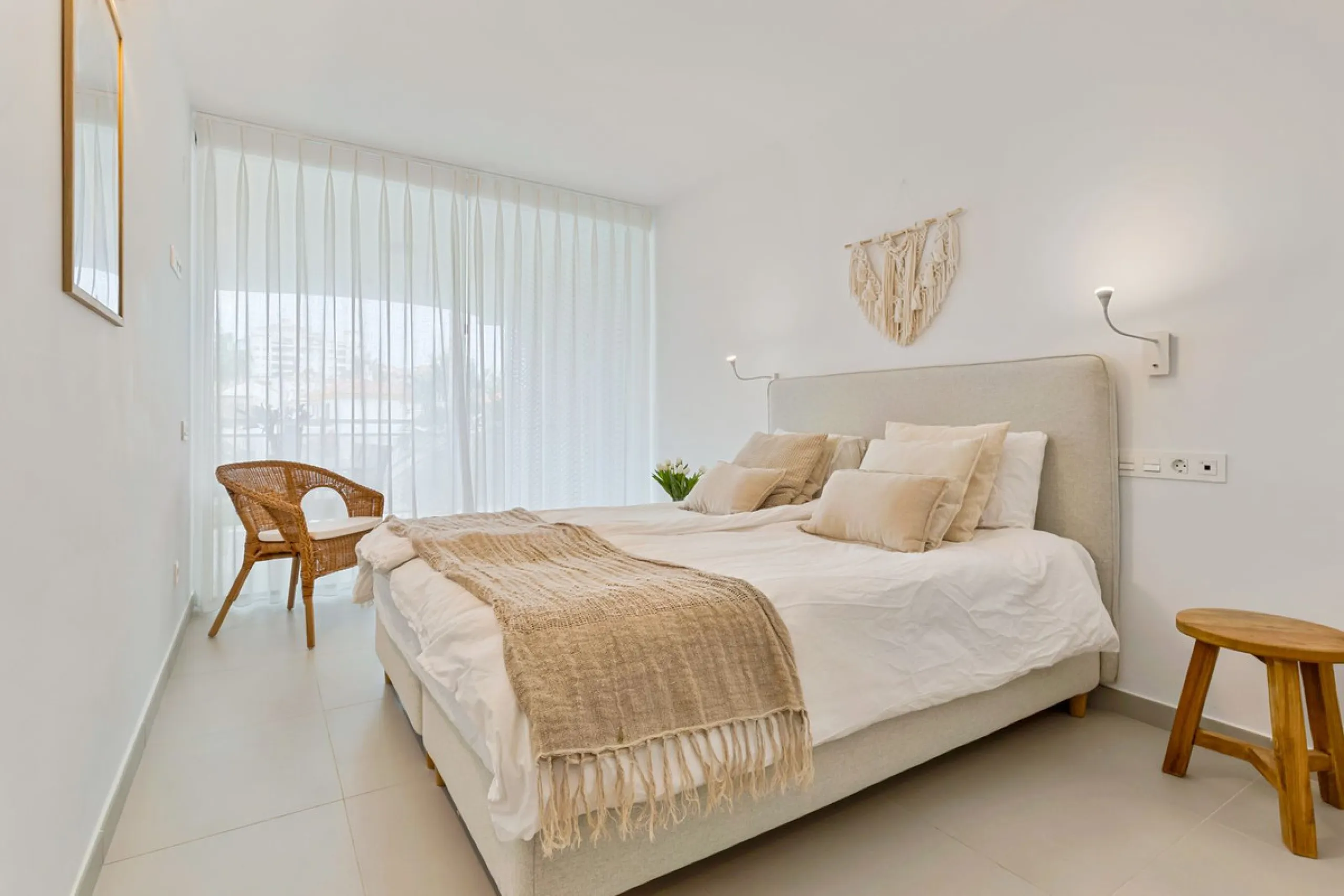 Beautifully Furnished Apartment with Private Garden
