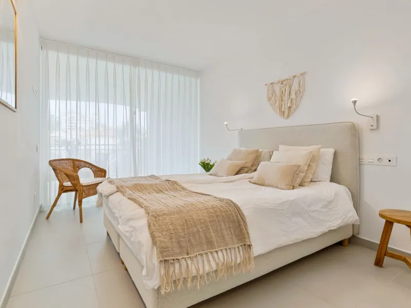 Beautifully Furnished Apartment with Private Garden