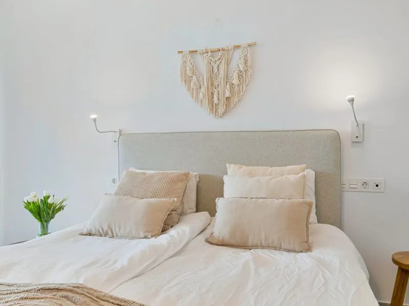 Beautifully Furnished Apartment with Private Garden