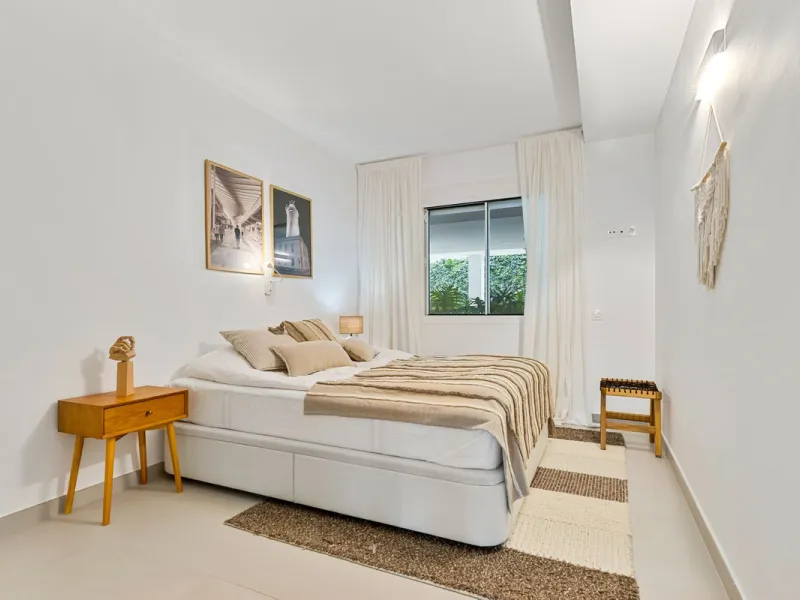 Beautifully Furnished Apartment with Private Garden