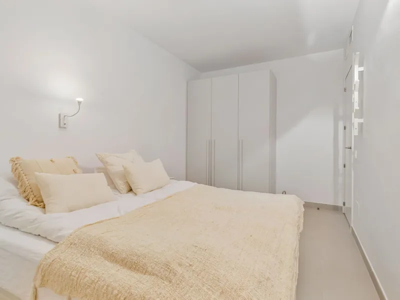 Beautifully Furnished Apartment with Private Garden