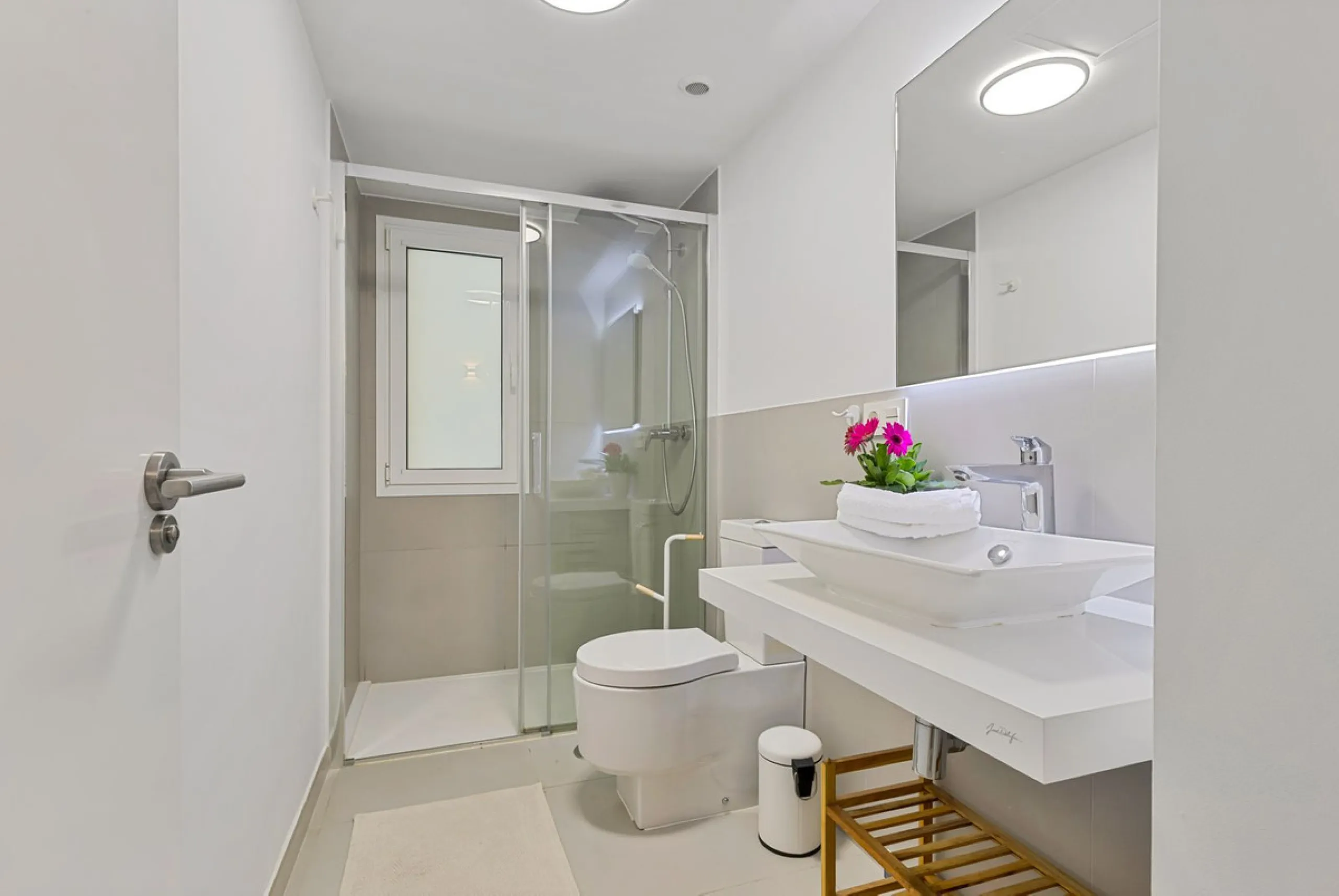 Beautifully Furnished Apartment with Private Garden