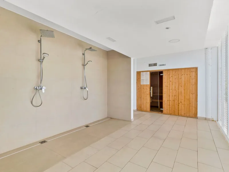 Beautifully Furnished Apartment with Private Garden