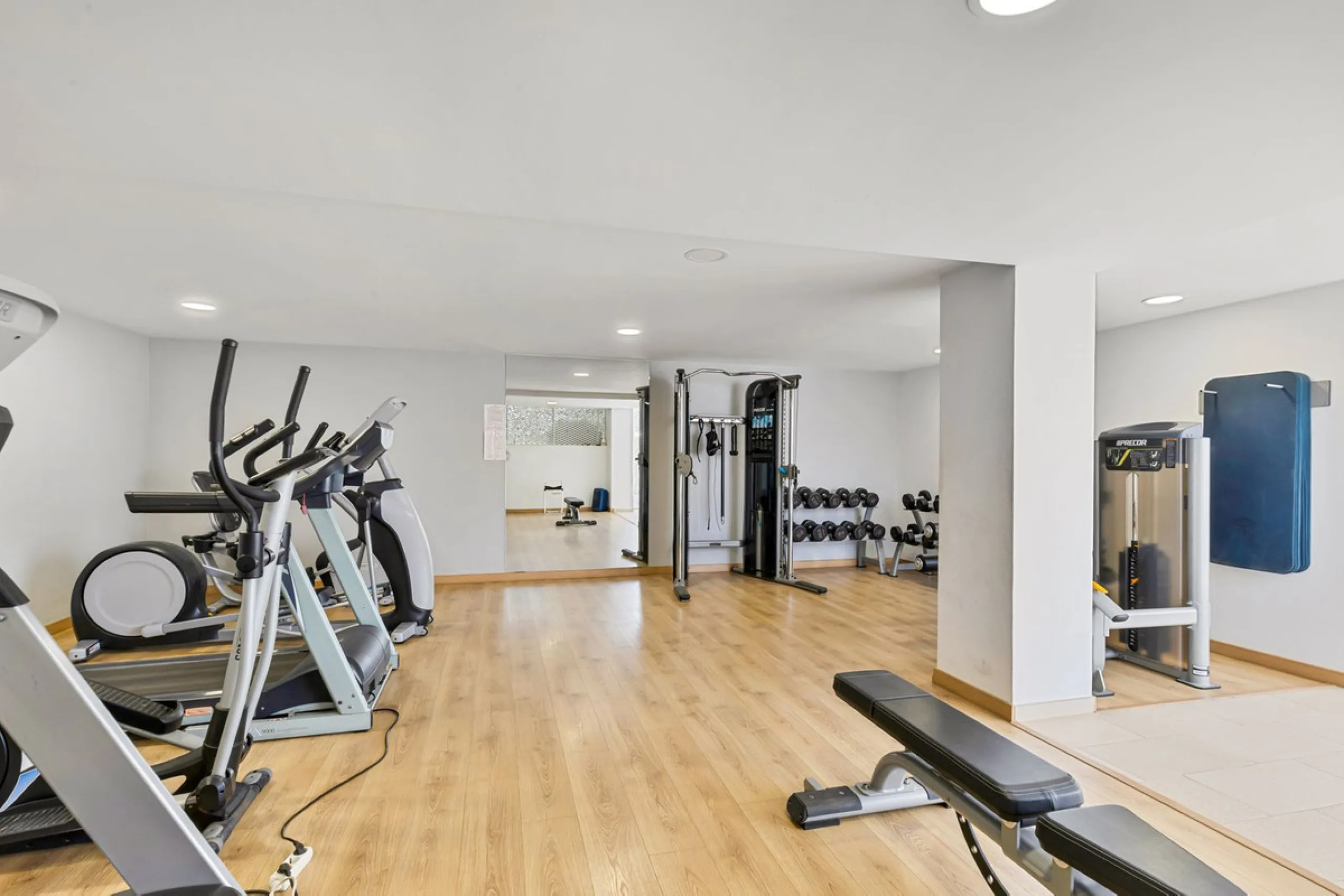 Beautifully Furnished Apartment with Private Garden