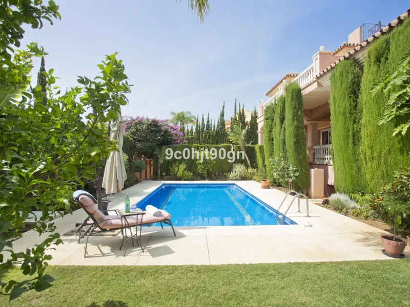 Elegant 3-Level Villa in Elviria, Marbella – Light, Space & Versatility!