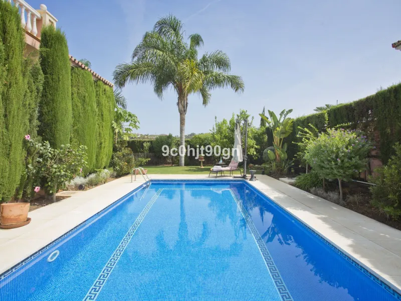 Elegant 3-Level Villa in Elviria, Marbella – Light, Space & Versatility!