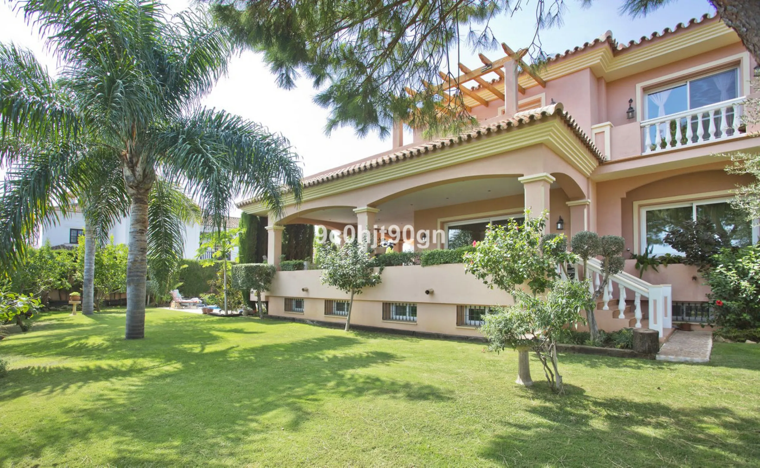 Elegant 3-Level Villa in Elviria, Marbella – Light, Space & Versatility!