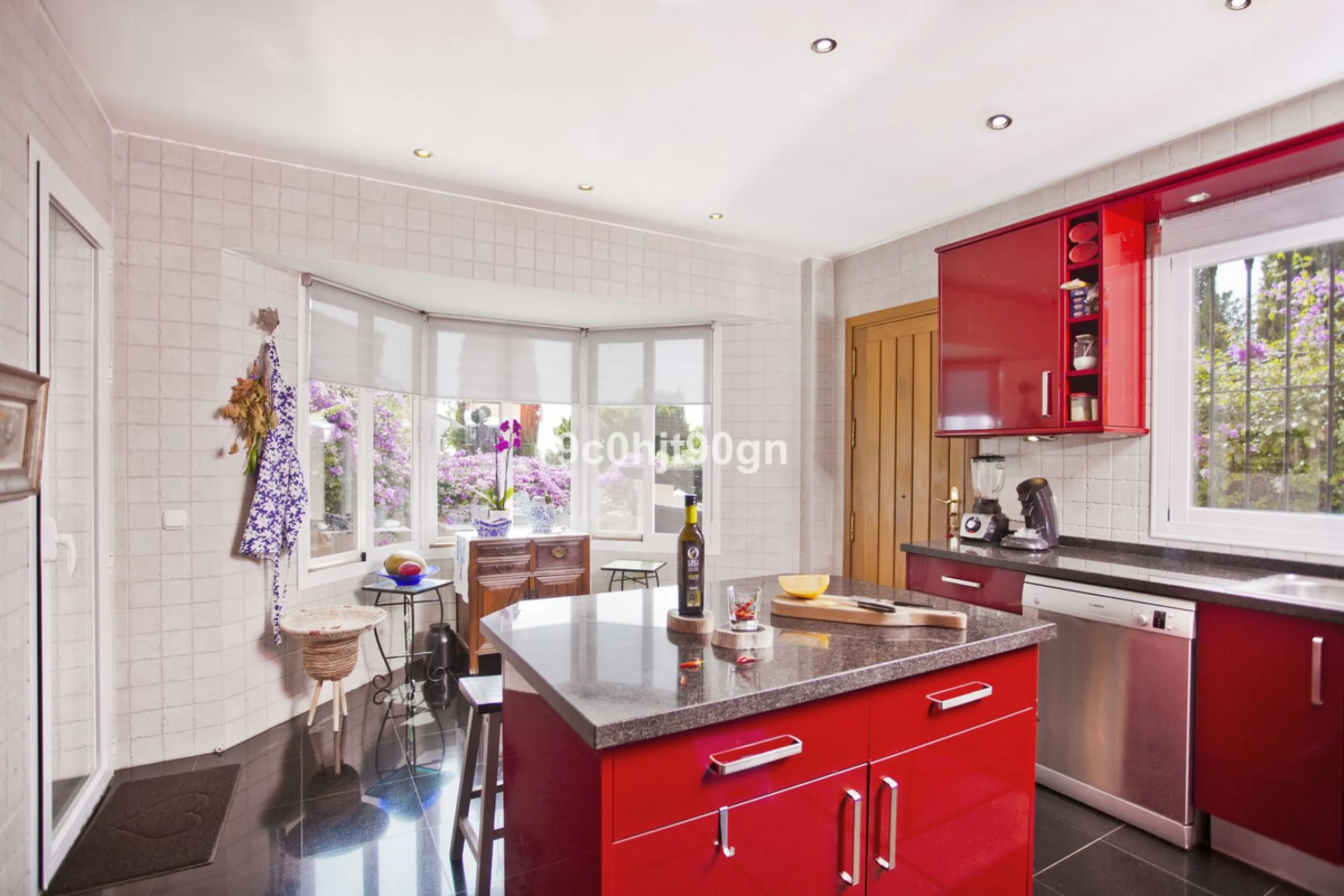 Elegant 3-Level Villa in Elviria, Marbella – Light, Space & Versatility!