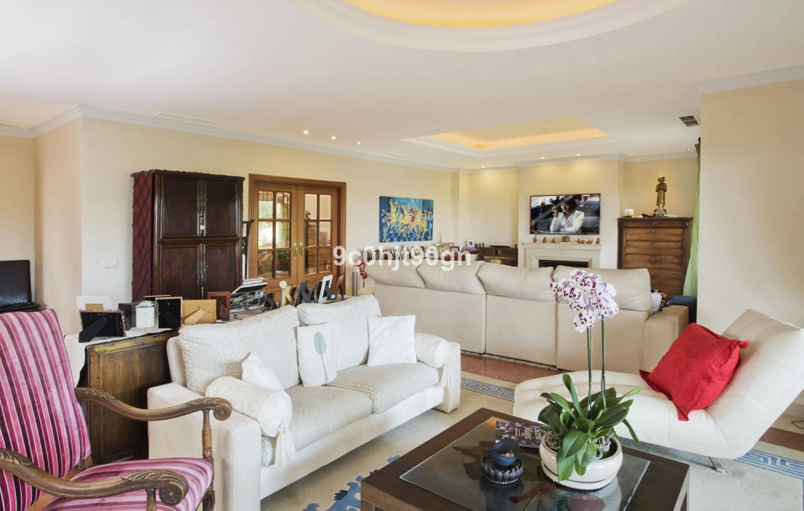 Elegant 3-Level Villa in Elviria, Marbella – Light, Space & Versatility!