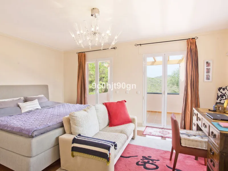 Elegant 3-Level Villa in Elviria, Marbella – Light, Space & Versatility!