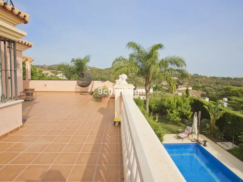 Elegant 3-Level Villa in Elviria, Marbella – Light, Space & Versatility!