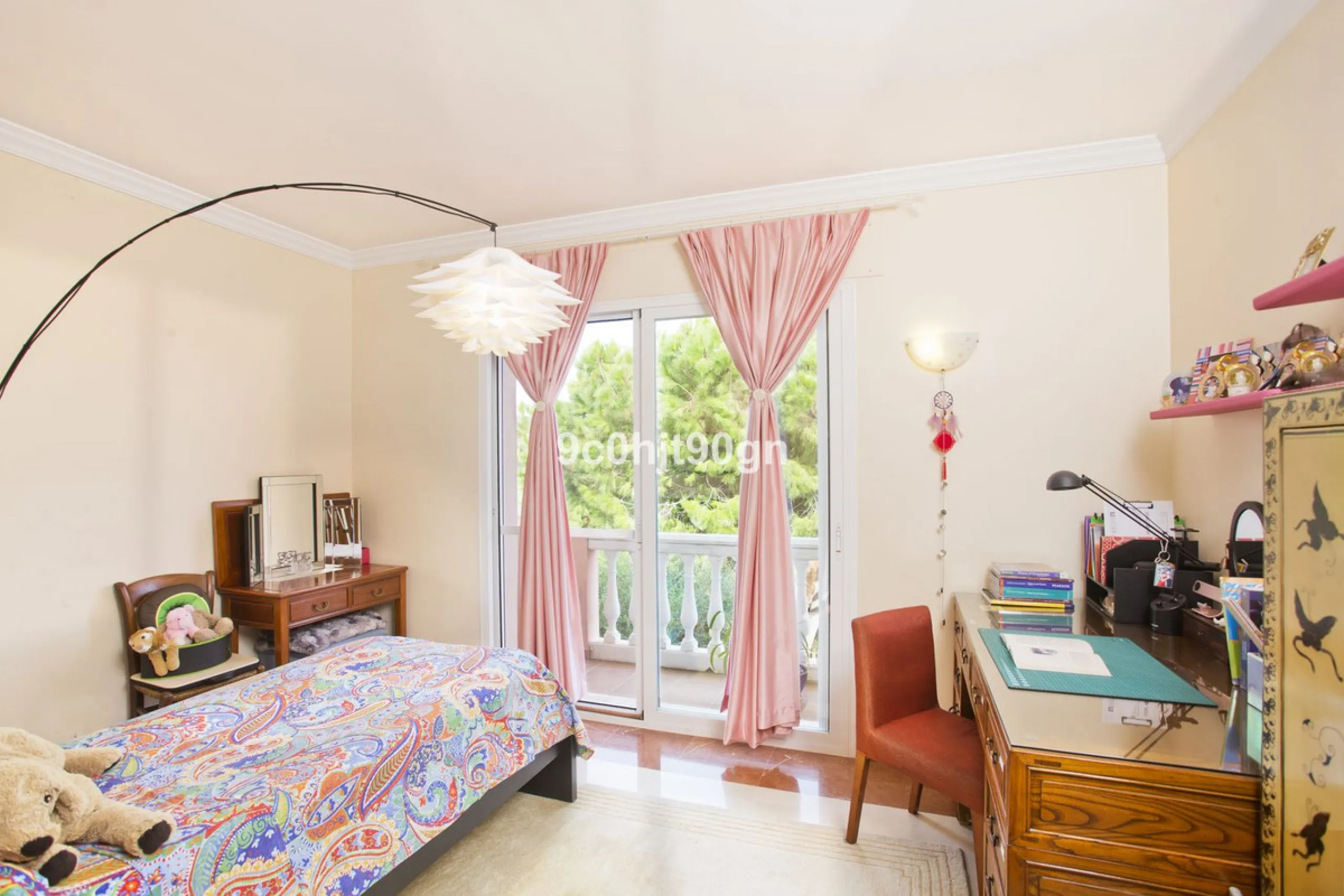 Elegant 3-Level Villa in Elviria, Marbella – Light, Space & Versatility!