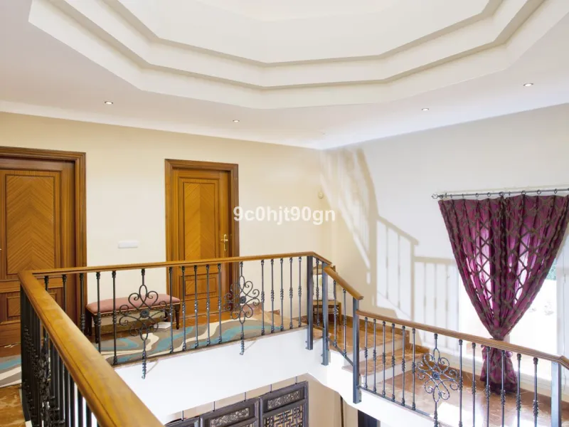 Elegant 3-Level Villa in Elviria, Marbella – Light, Space & Versatility!