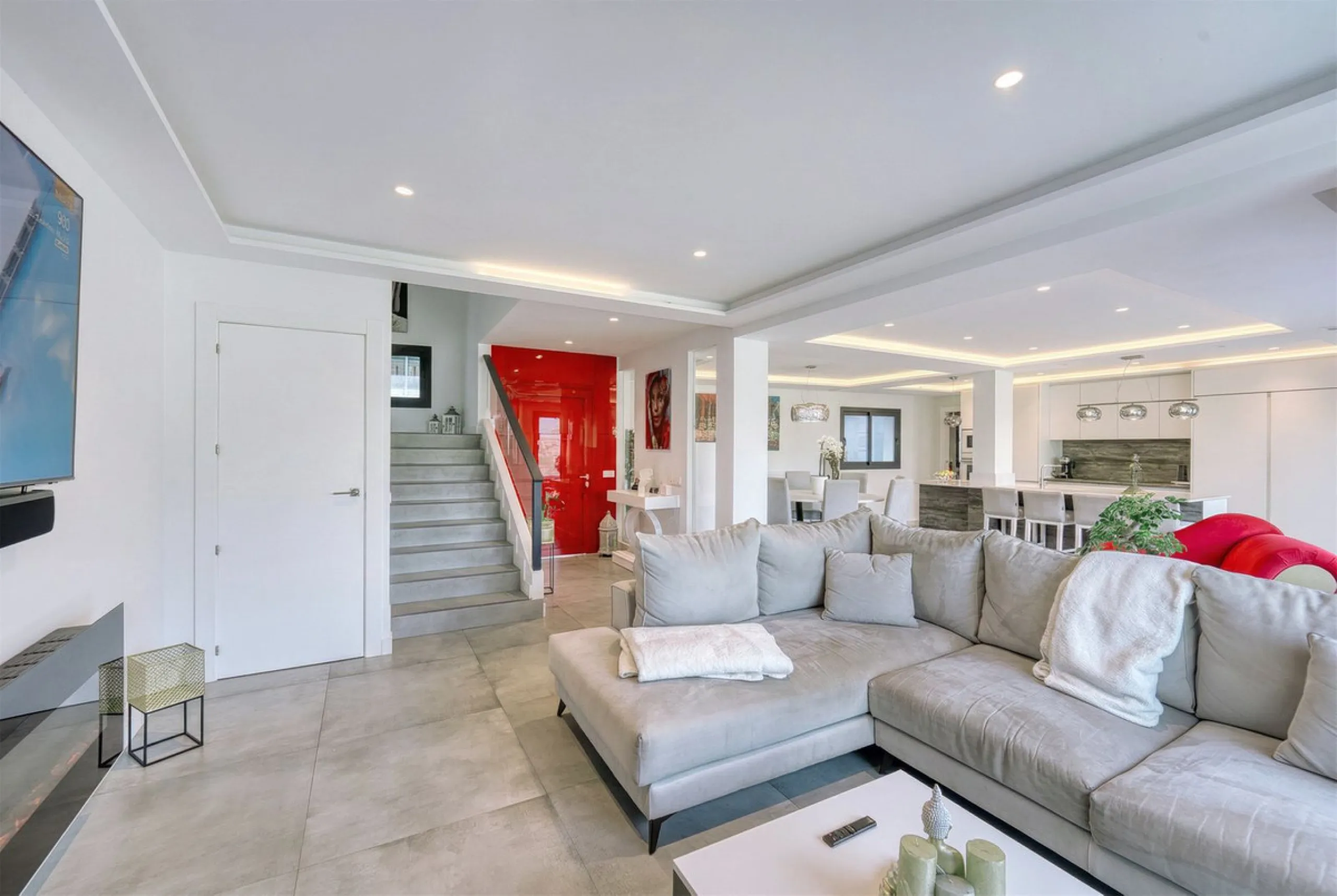 House - Detached Villa в продаже в Istán, Málaga. В доме 4 спален и 7 ванных комнат. Площадь дома 339 м². Площадь участка 410 м²