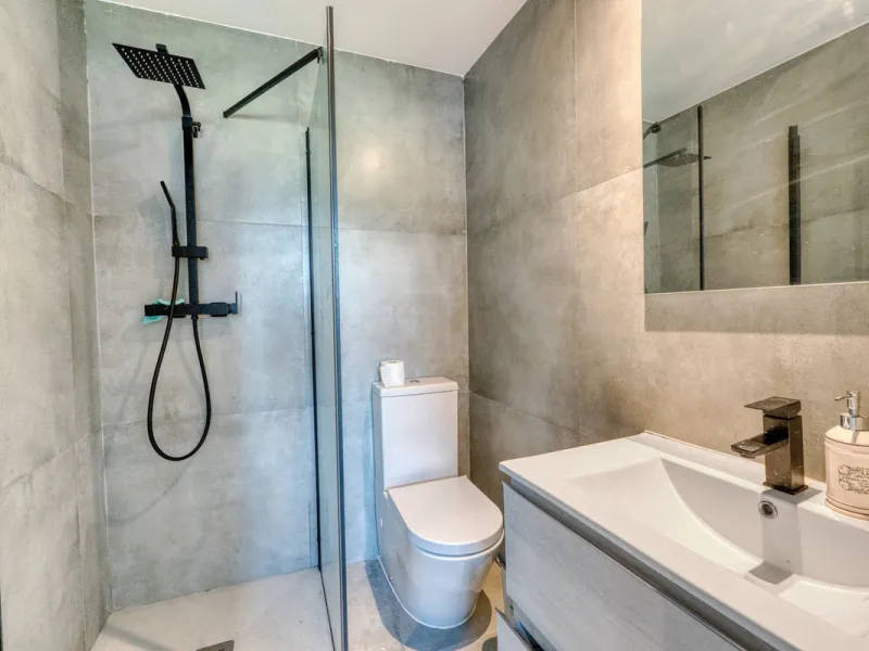 House - Detached Villa в продаже в Istán, Málaga. В доме 4 спален и 7 ванных комнат. Площадь дома 339 м². Площадь участка 410 м²