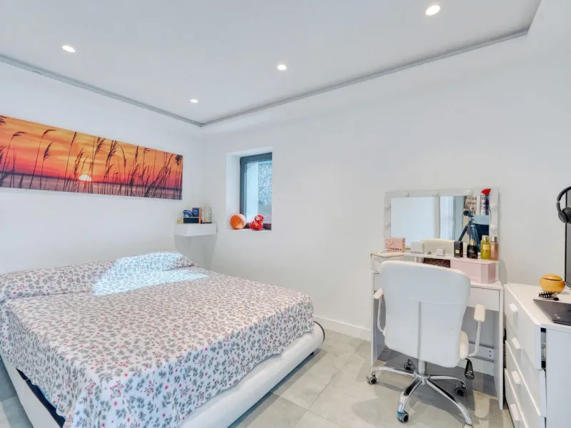 House - Detached Villa в продаже в Istán, Málaga. В доме 4 спален и 7 ванных комнат. Площадь дома 339 м². Площадь участка 410 м²