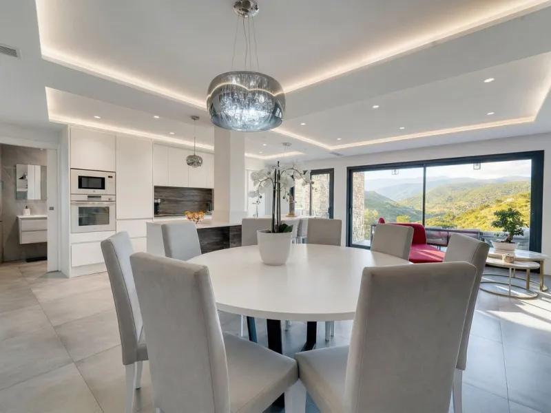 House - Detached Villa в продаже в Istán, Málaga. В доме 4 спален и 7 ванных комнат. Площадь дома 339 м². Площадь участка 410 м²