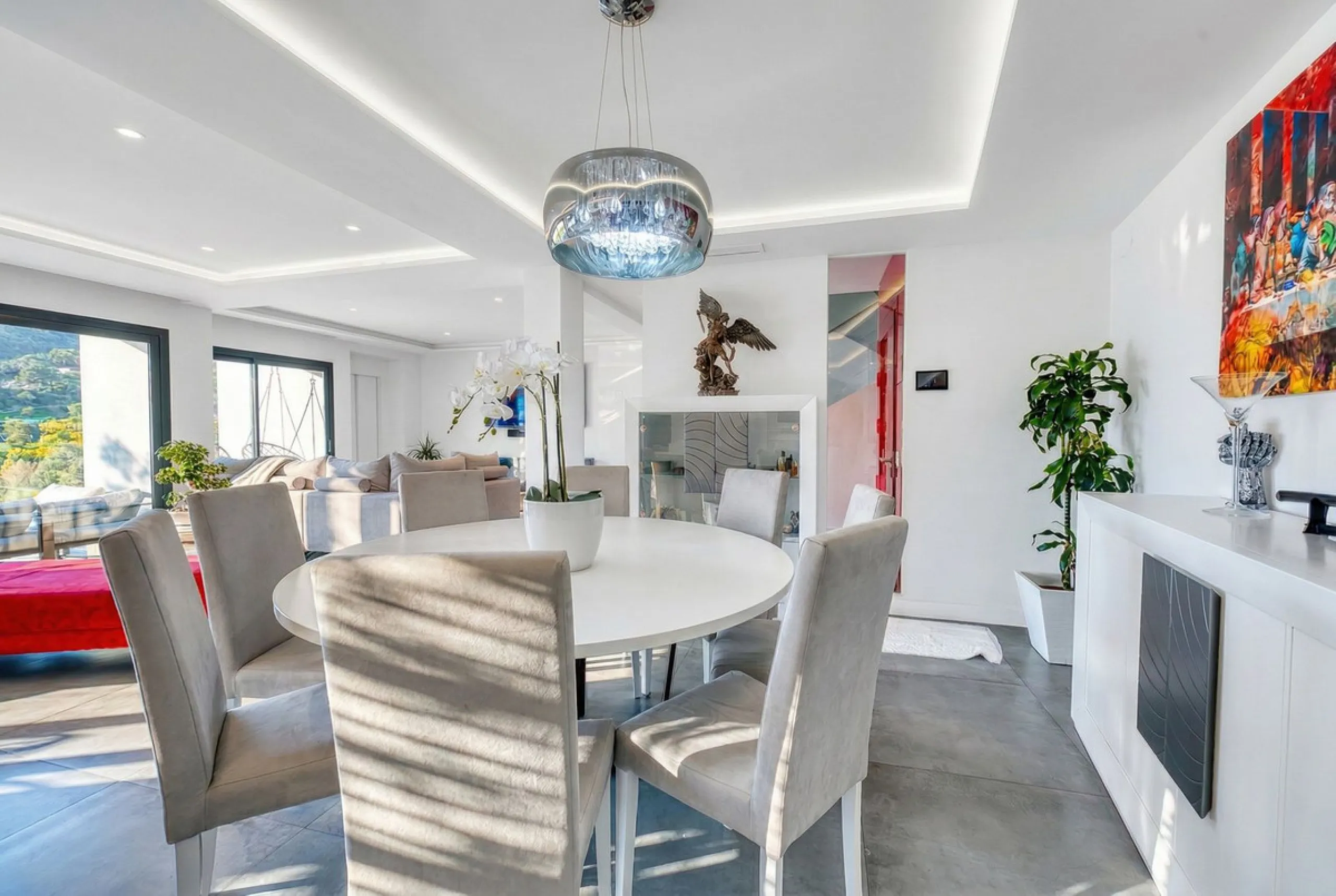 House - Detached Villa в продаже в Istán, Málaga. В доме 4 спален и 7 ванных комнат. Площадь дома 339 м². Площадь участка 410 м²