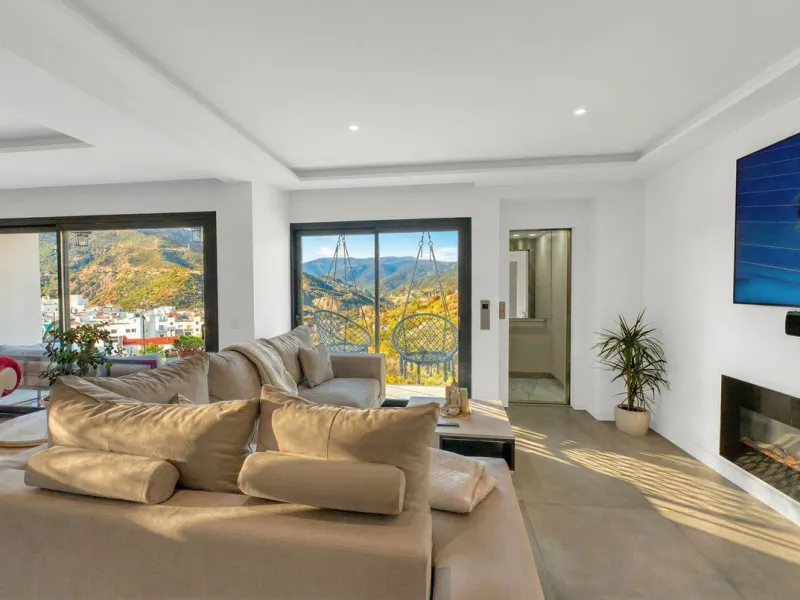 House - Detached Villa в продаже в Istán, Málaga. В доме 4 спален и 7 ванных комнат. Площадь дома 339 м². Площадь участка 410 м²