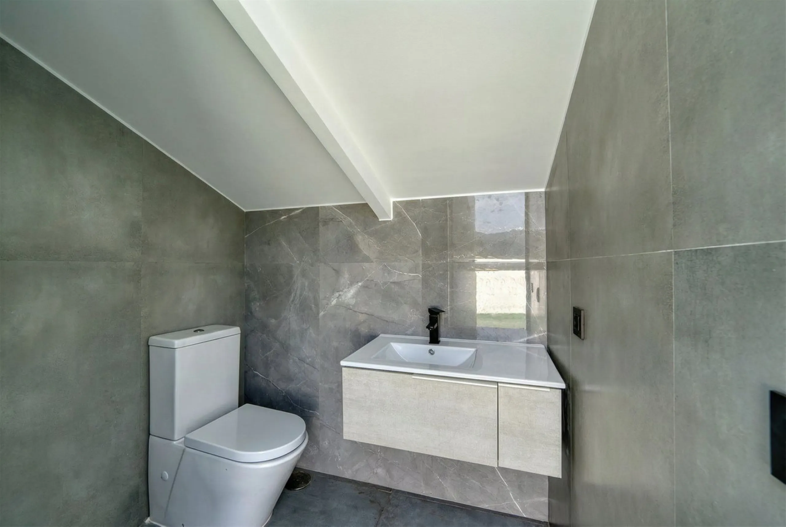 House - Detached Villa в продаже в Istán, Málaga. В доме 4 спален и 7 ванных комнат. Площадь дома 339 м². Площадь участка 410 м²