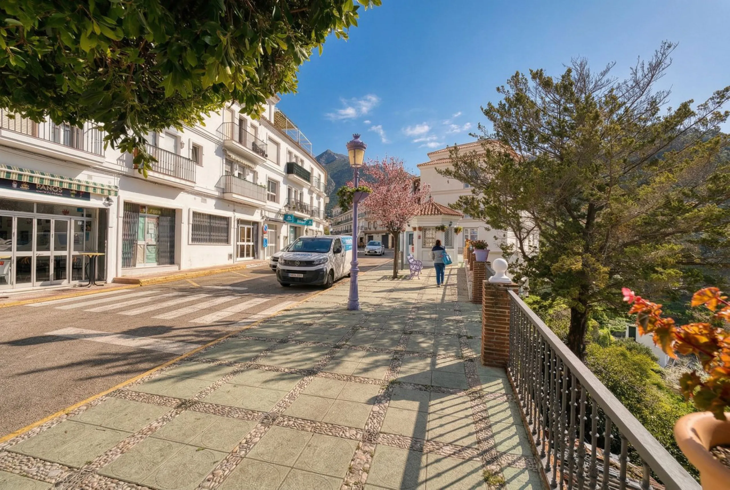 House - Detached Villa в продаже в Istán, Málaga. В доме 4 спален и 7 ванных комнат. Площадь дома 339 м². Площадь участка 410 м²