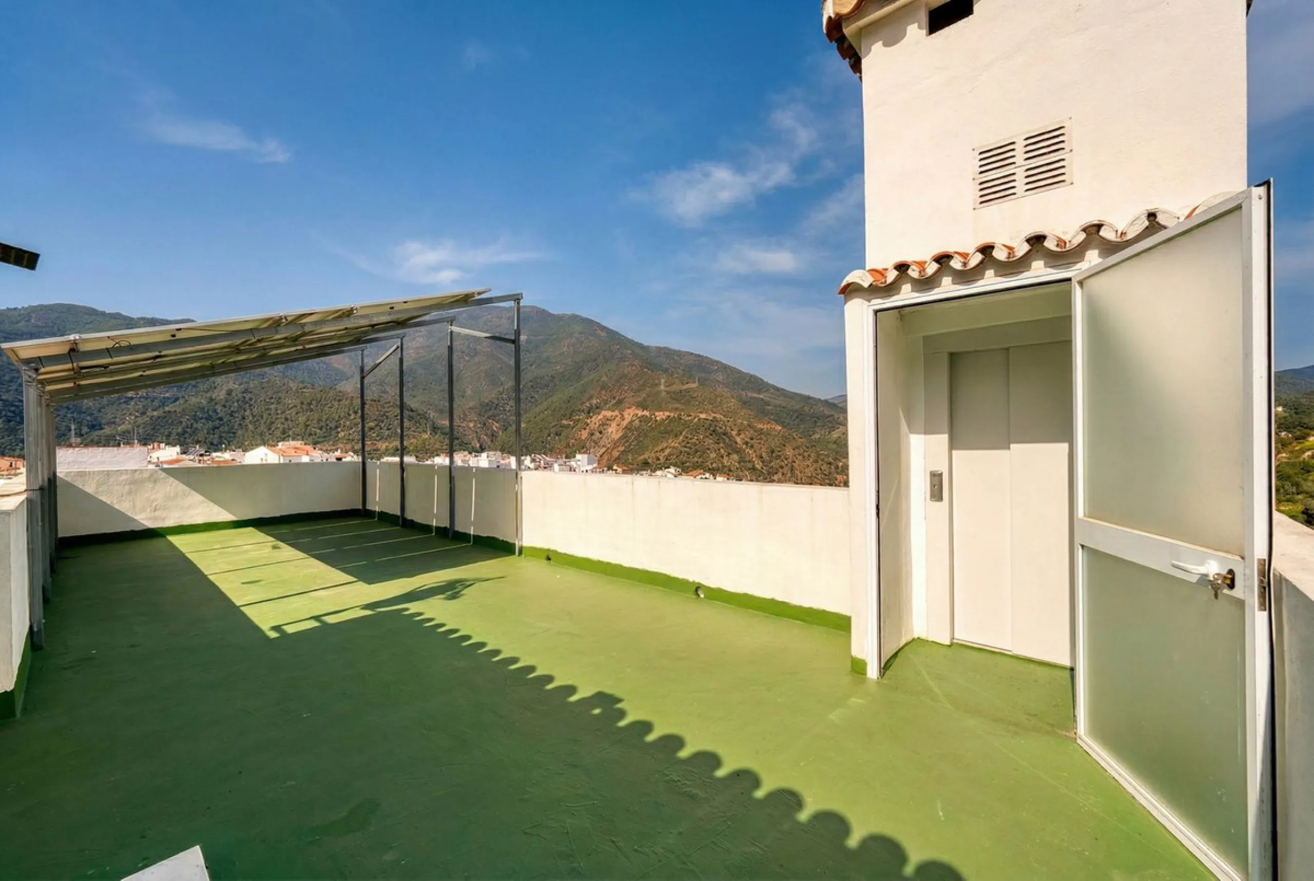 House - Detached Villa в продаже в Istán, Málaga. В доме 4 спален и 7 ванных комнат. Площадь дома 339 м². Площадь участка 410 м²