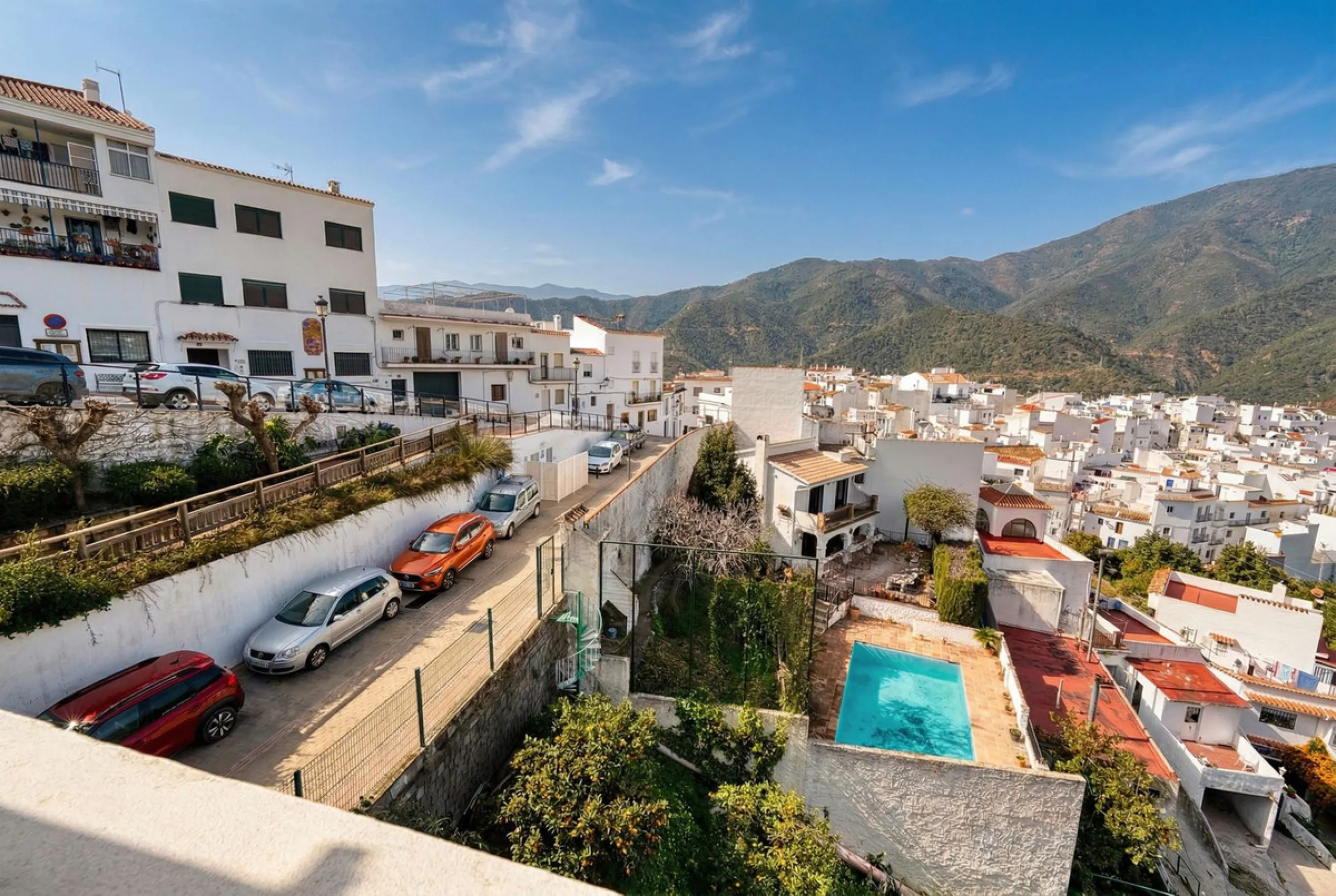 House - Detached Villa в продаже в Istán, Málaga. В доме 4 спален и 7 ванных комнат. Площадь дома 339 м². Площадь участка 410 м²