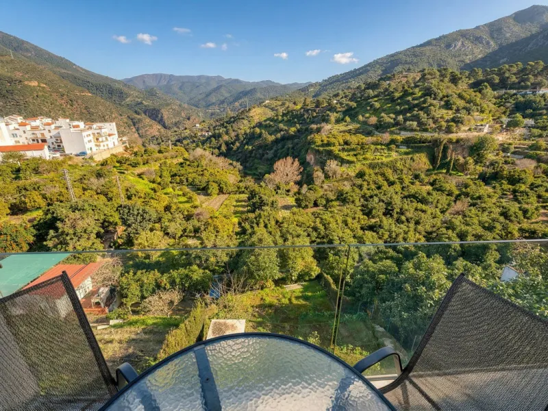 House - Detached Villa в продаже в Istán, Málaga. В доме 4 спален и 7 ванных комнат. Площадь дома 339 м². Площадь участка 410 м²