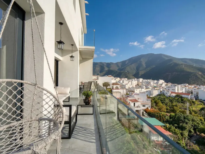 House - Detached Villa в продаже в Istán, Málaga. В доме 4 спален и 7 ванных комнат. Площадь дома 339 м². Площадь участка 410 м²
