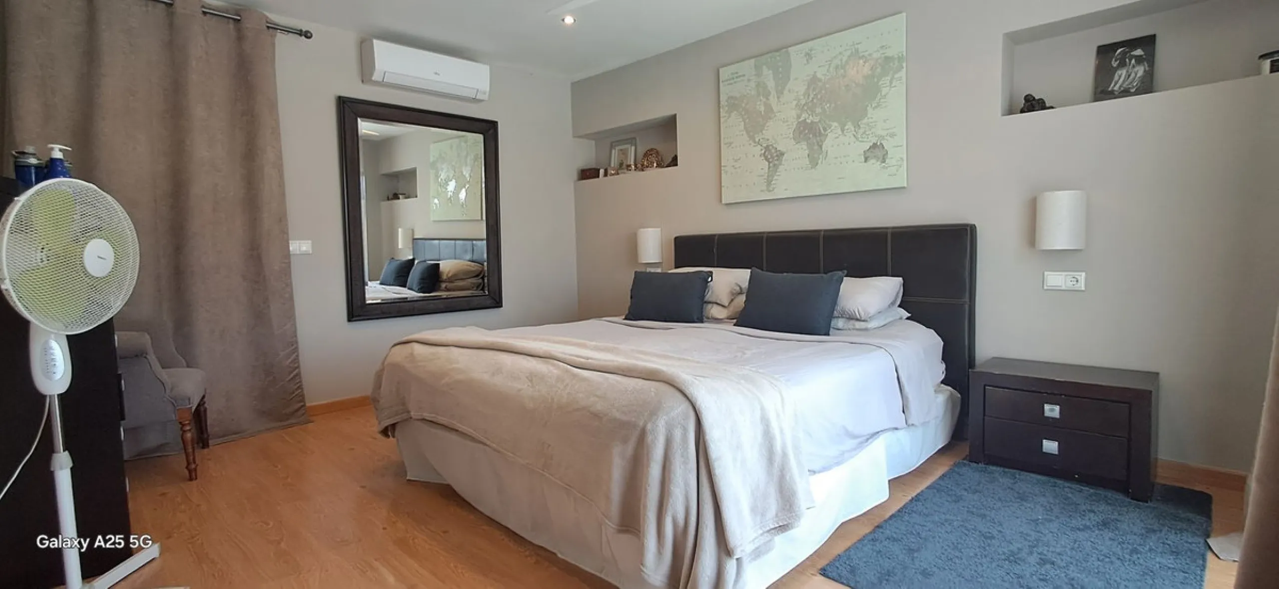 Stunning 6-bedroom, 6-bathroom detached villa located in a secure, gated community just a 10-minute walk from the beach and moments from the heart of Marbella.