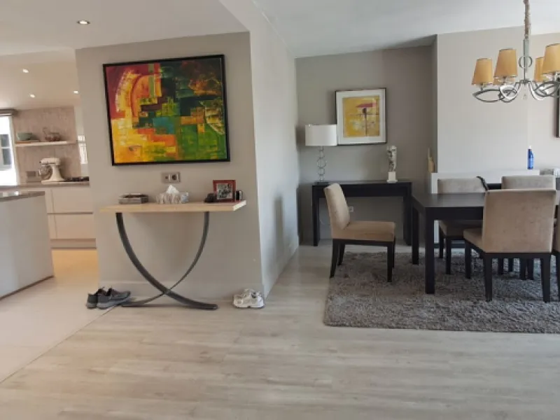 Stunning 6-bedroom, 6-bathroom detached villa located in a secure, gated community just a 10-minute walk from the beach and moments from the heart of Marbella.