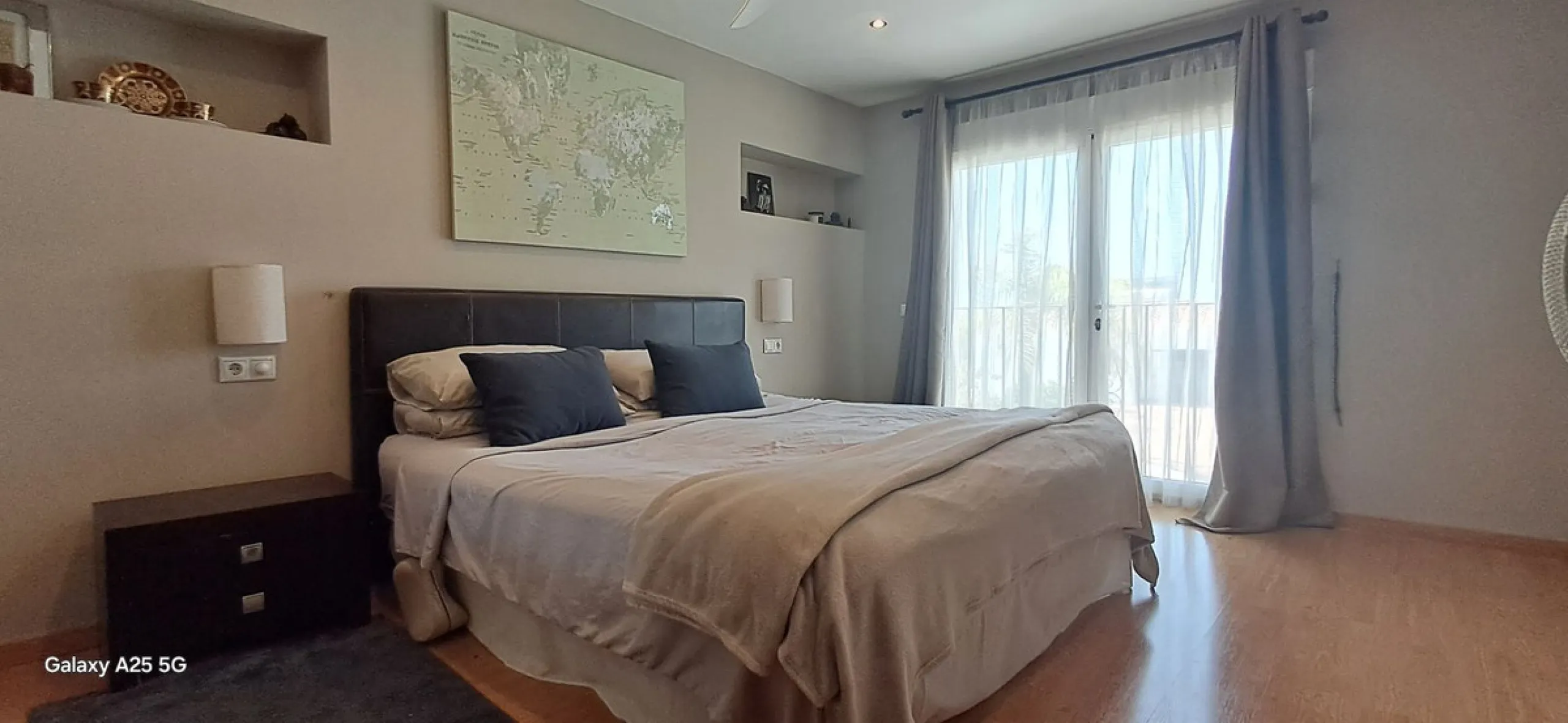 Stunning 6-bedroom, 6-bathroom detached villa located in a secure, gated community just a 10-minute walk from the beach and moments from the heart of Marbella.
