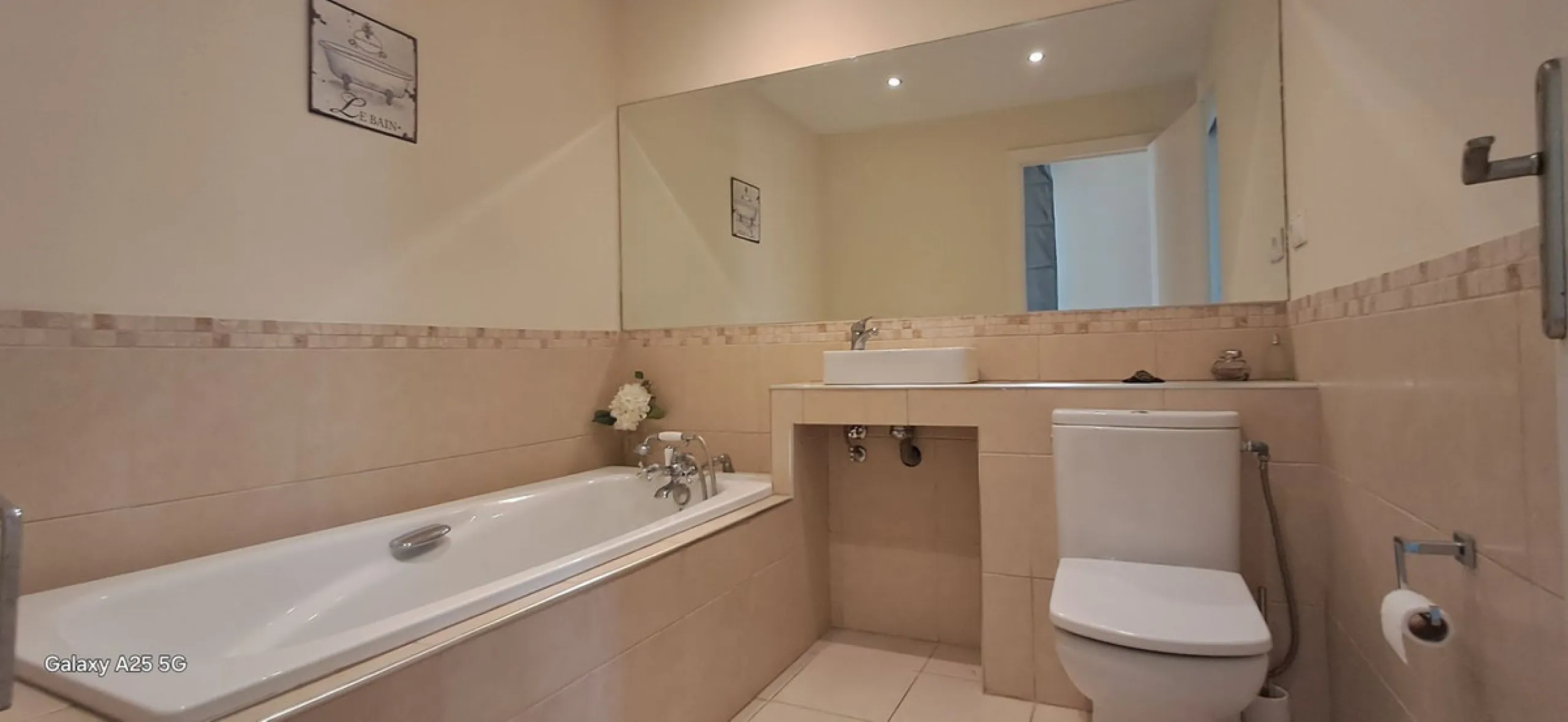 Stunning 6-bedroom, 6-bathroom detached villa located in a secure, gated community just a 10-minute walk from the beach and moments from the heart of Marbella.
