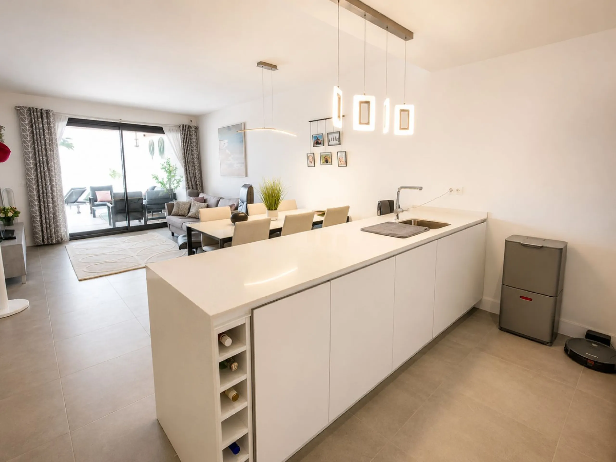 Fantastic opportunity!! Stunning new build apartment with sea views!