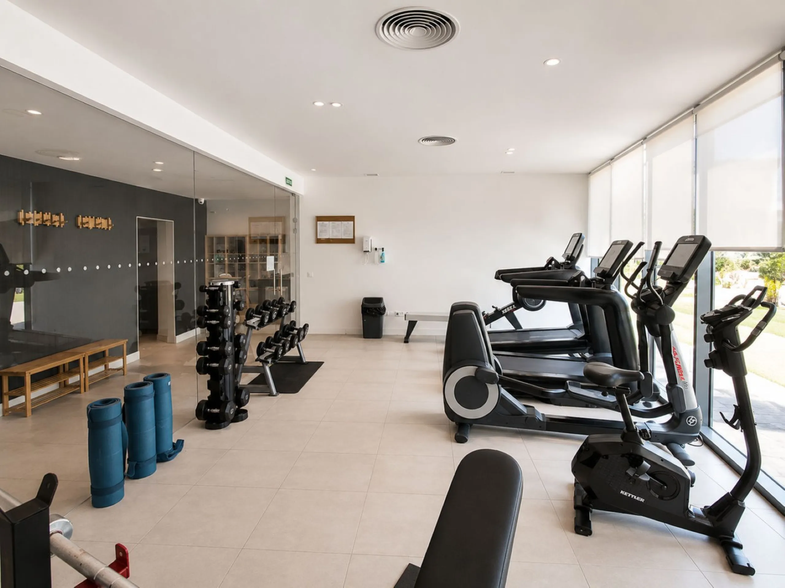Fantastic opportunity!! Stunning new build apartment with sea views!