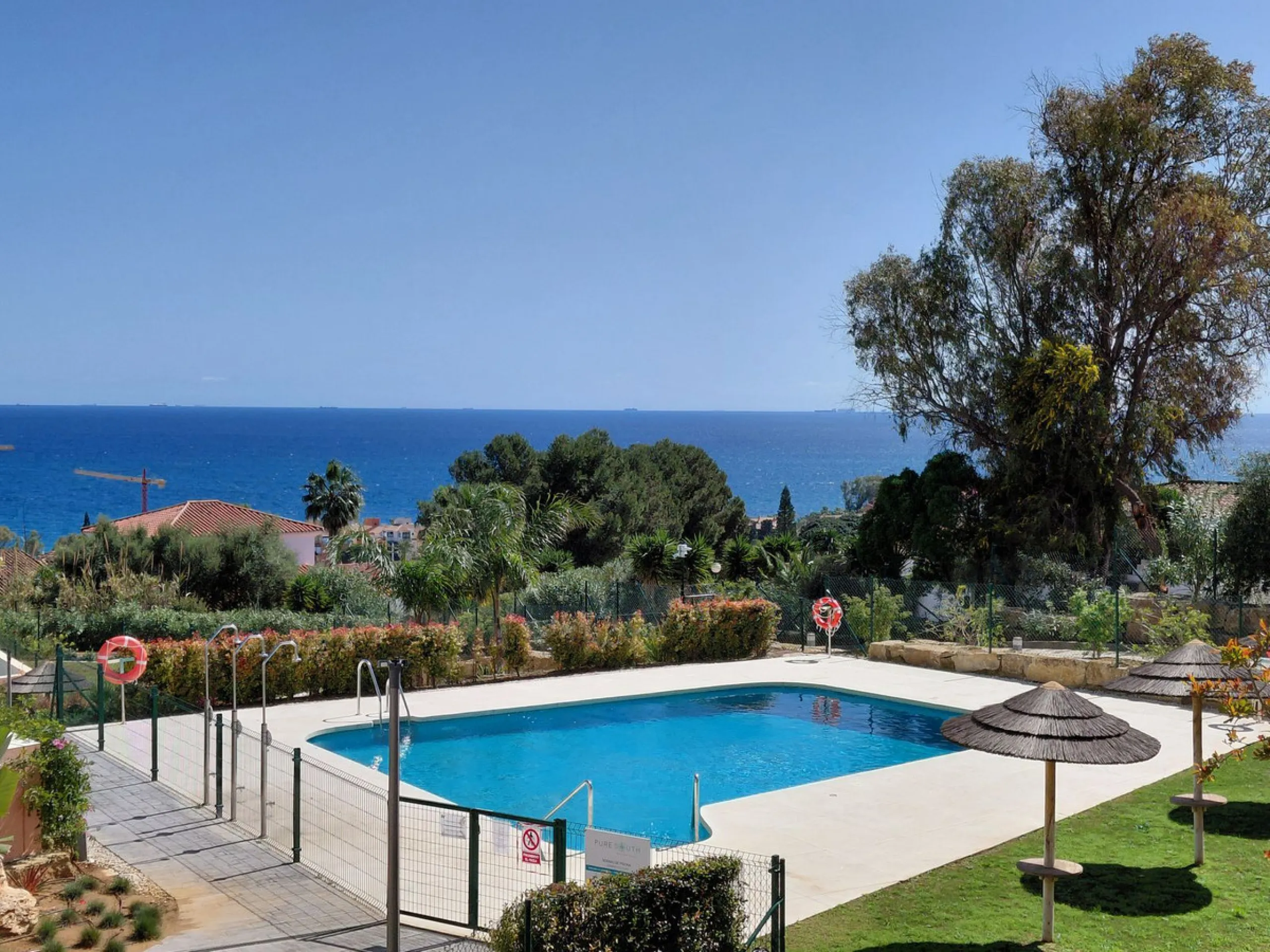 Fantastic opportunity!! Stunning new build apartment with sea views!