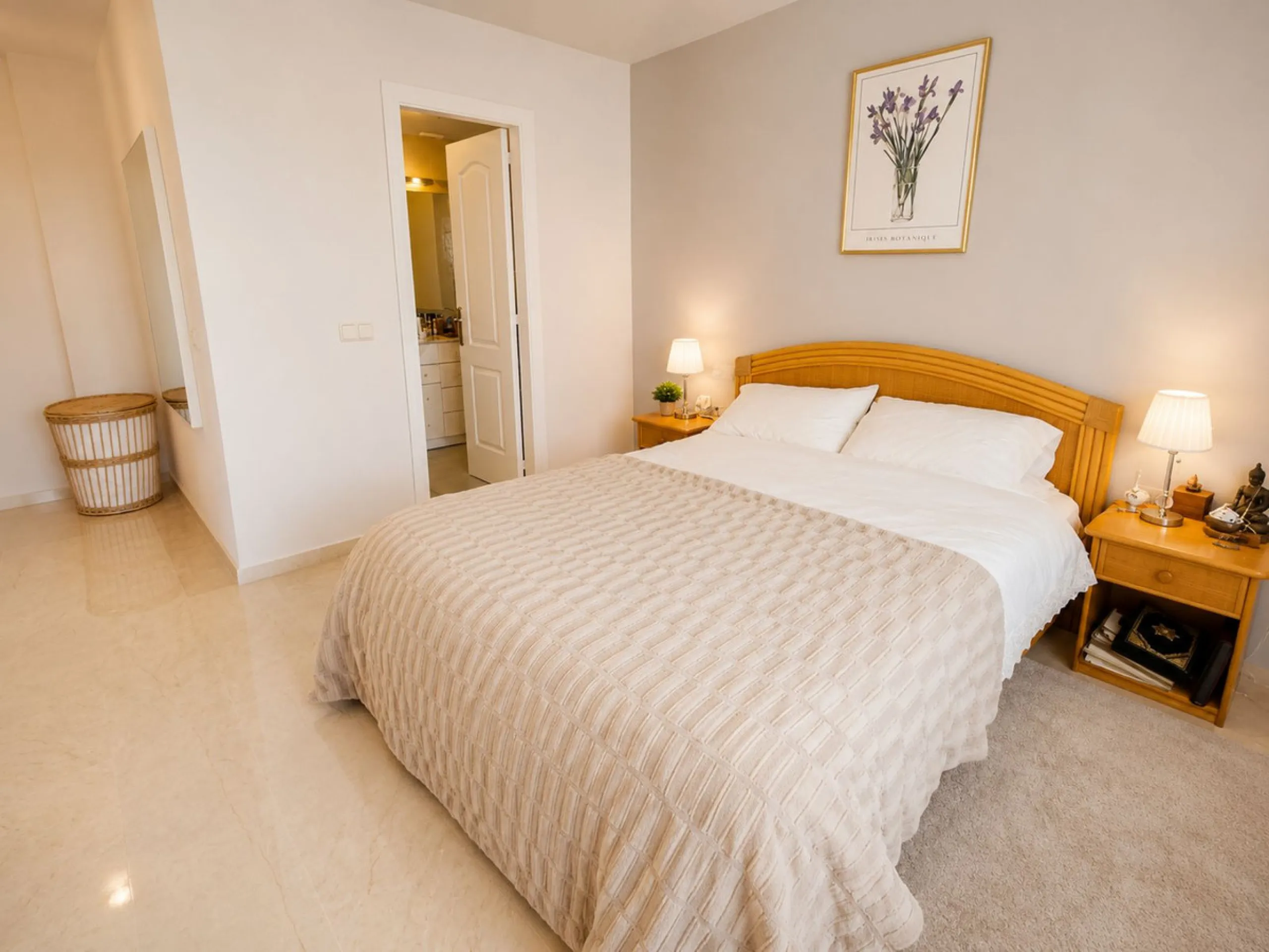 Fantastic opportunity to own a beachfront 3 bedroom penthouse!