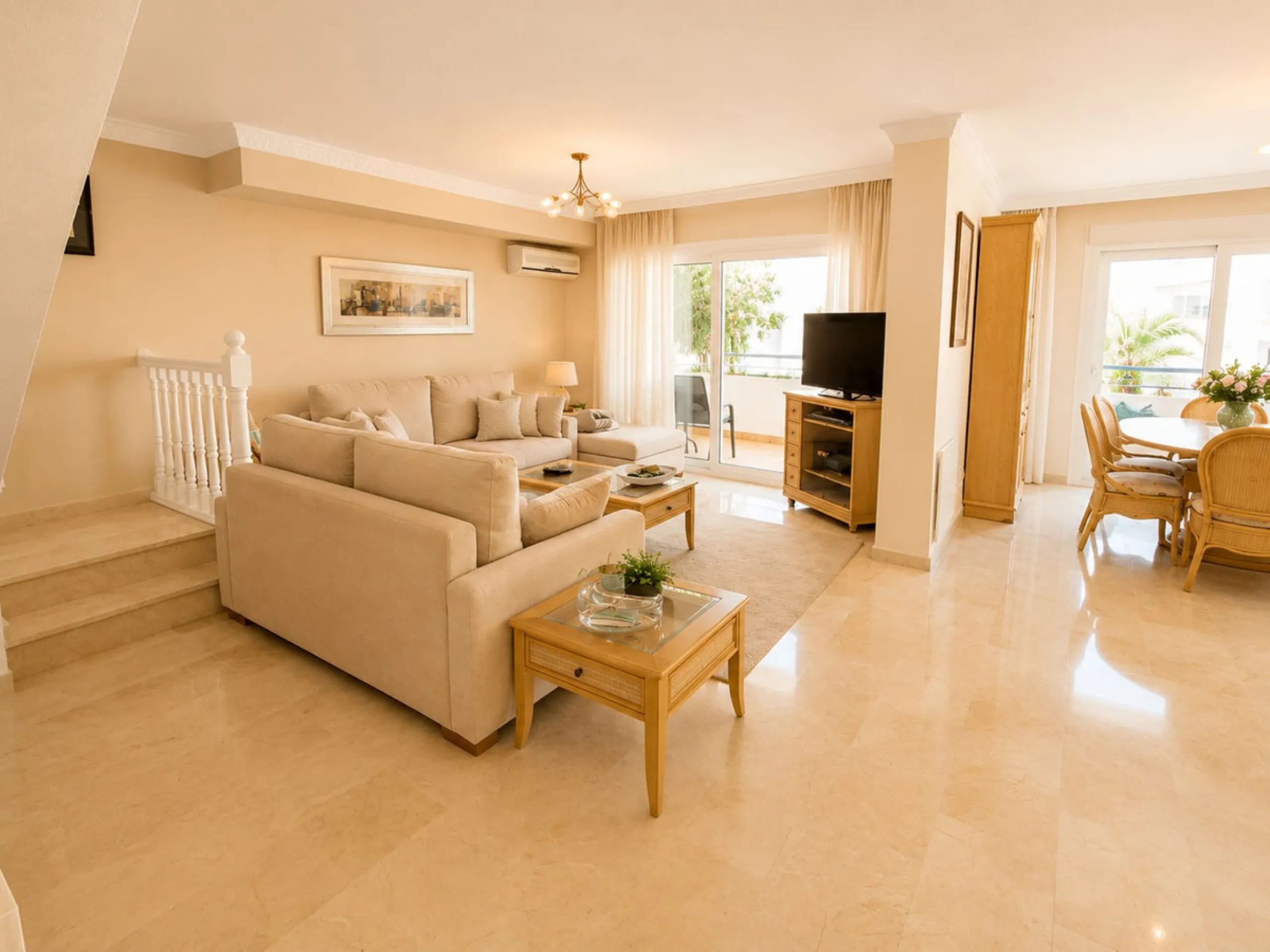 Fantastic opportunity to own a beachfront 3 bedroom penthouse!